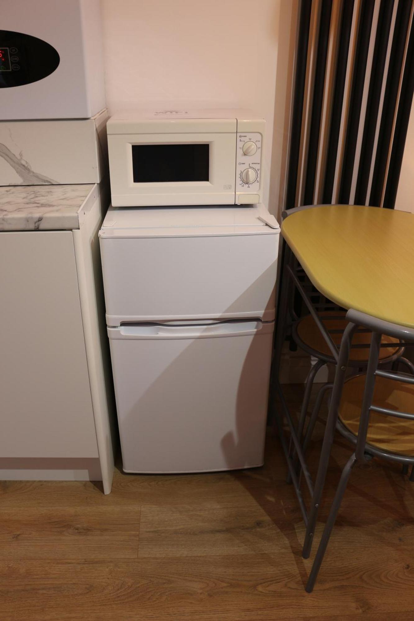 Self Contained, Double Bed Studio, Private Kitchen, Private Bath, Walking Distance To Harry Potter Уотфорд Екстериор снимка